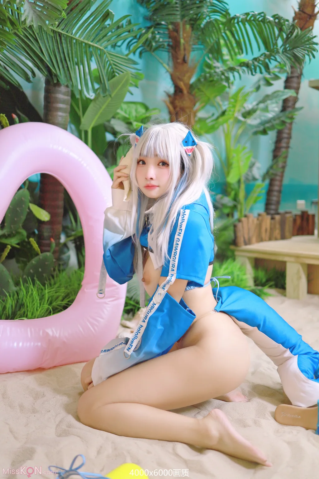 Coser@慕慕Momo: 鲨鱼制服 Gura (57 photos + 1 video) – Page 4