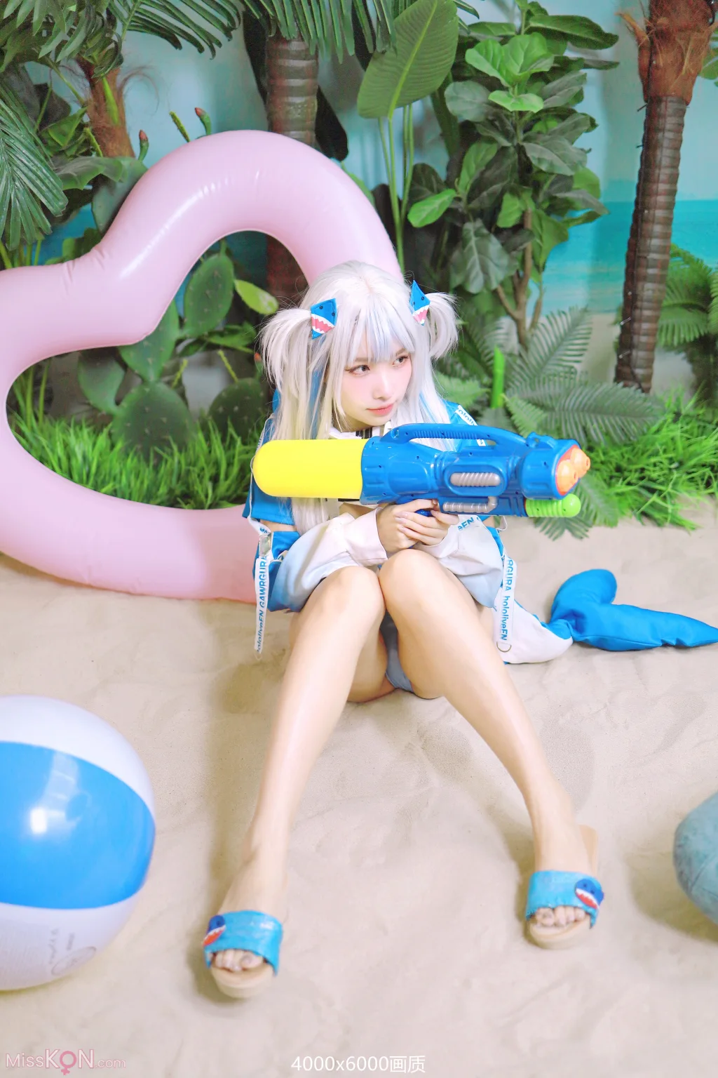 Coser@慕慕Momo: 鲨鱼制服 Gura (57 photos + 1 video) – Page 4