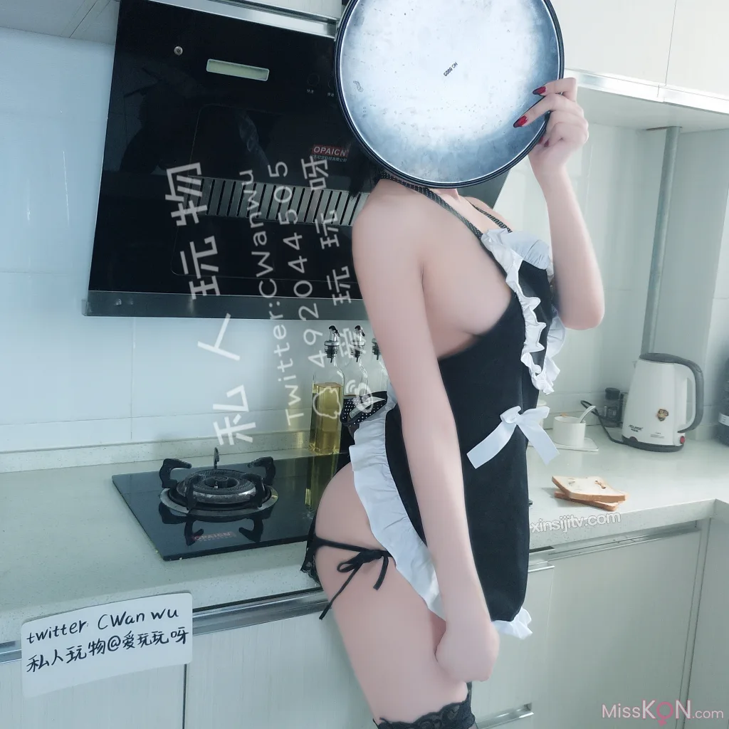 Coser@私人玩物: 性感女仆厨娘 (38 photos + 2 videos)