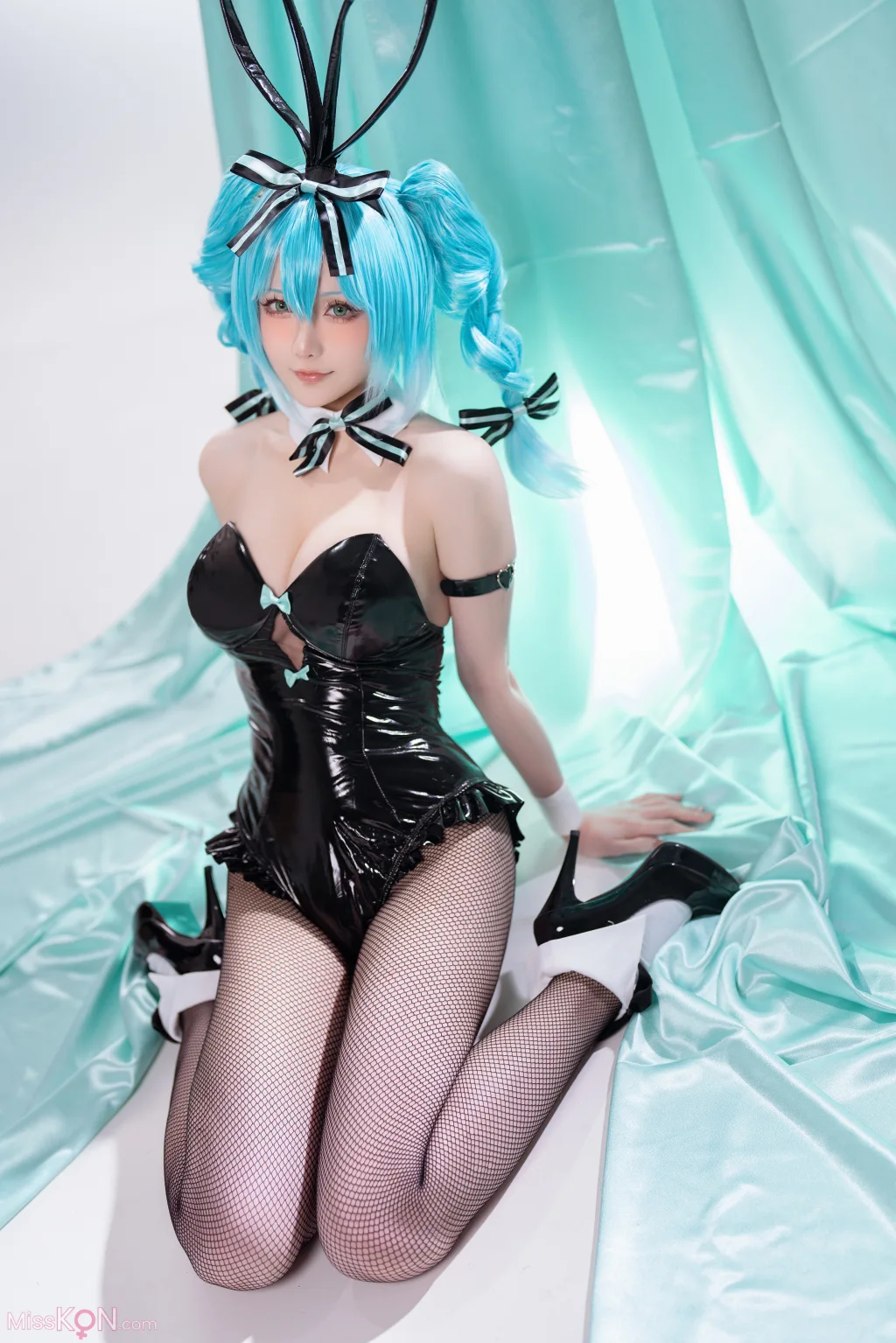 Coser@星之迟迟Hoshilily: 初音未来 兔女郎 (44 photos + 1 video)