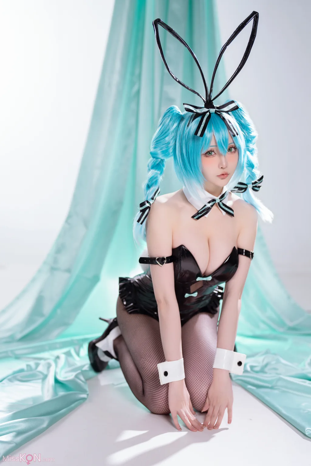 Coser@星之迟迟Hoshilily: 初音未来 兔女郎 (44 photos + 1 video)