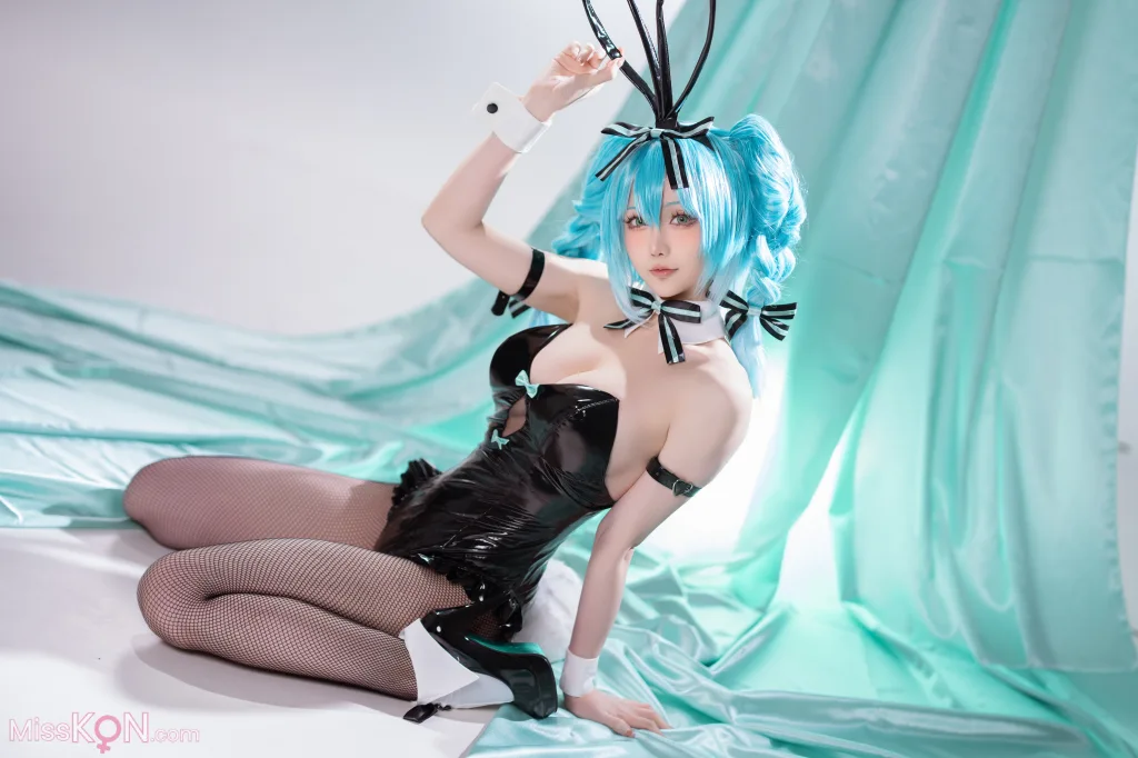 Coser@星之迟迟Hoshilily: 初音未来 兔女郎 (44 photos + 1 video) – Page 2