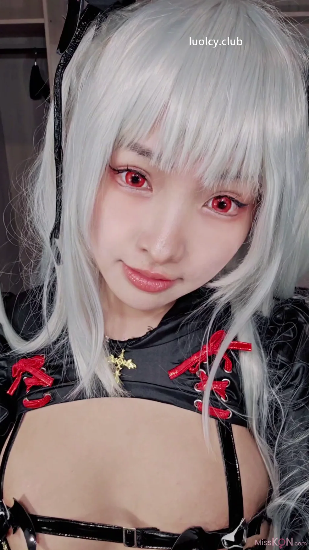 Coser@慕慕Momo: 视频合集 (39 photos + 5 videos)