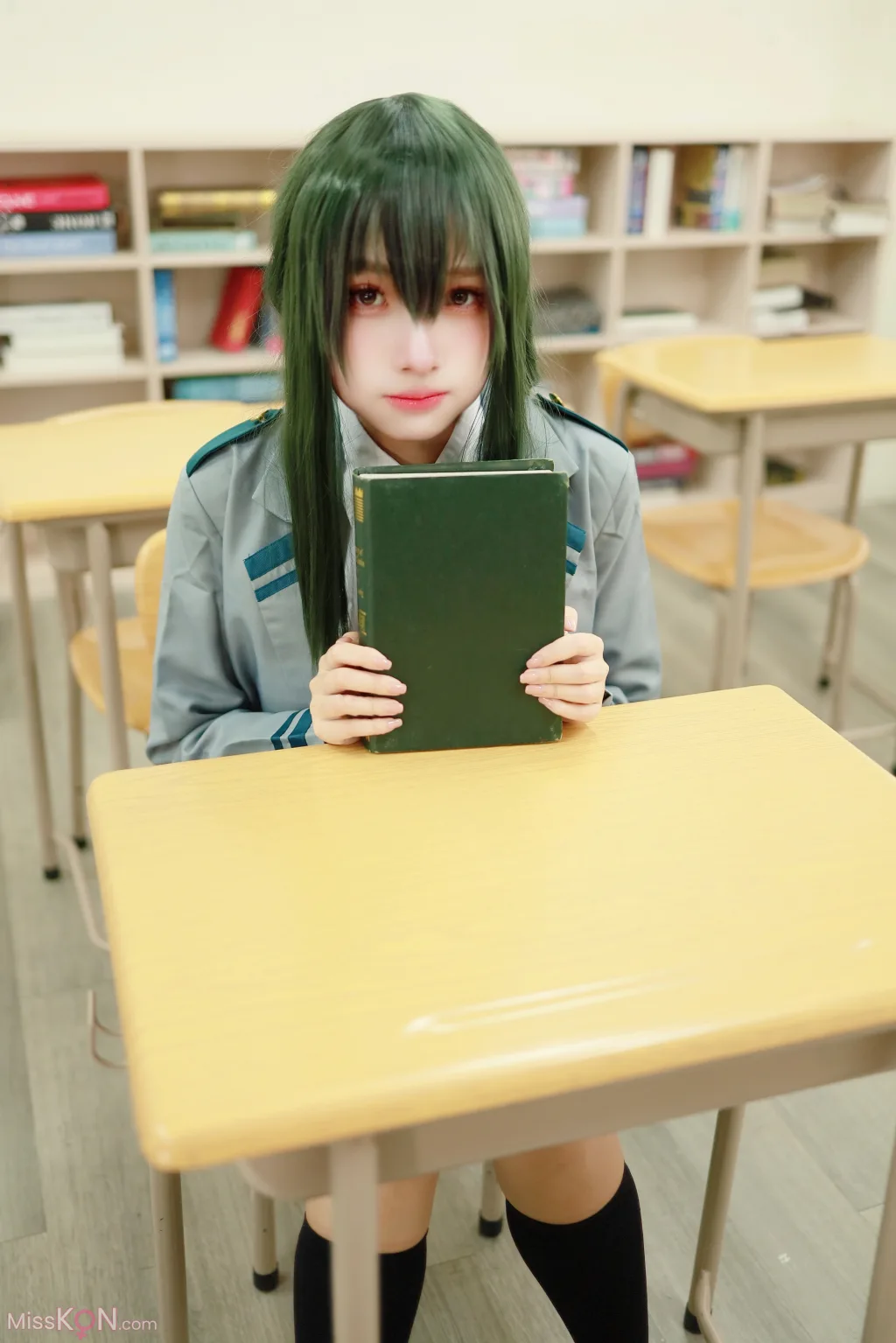 Coser@慕慕Momo: 蛙吹梅雨 學生服 Asui Tsuyu (27 photos)