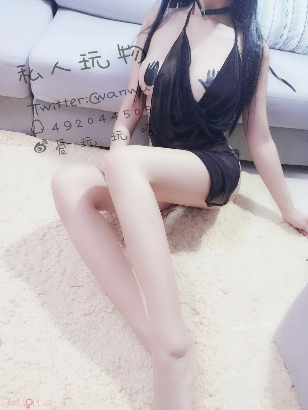 Coser@私人玩物: 性感情趣深V吊带黑裙子 (26 photos + 2 videos) – Page 2
