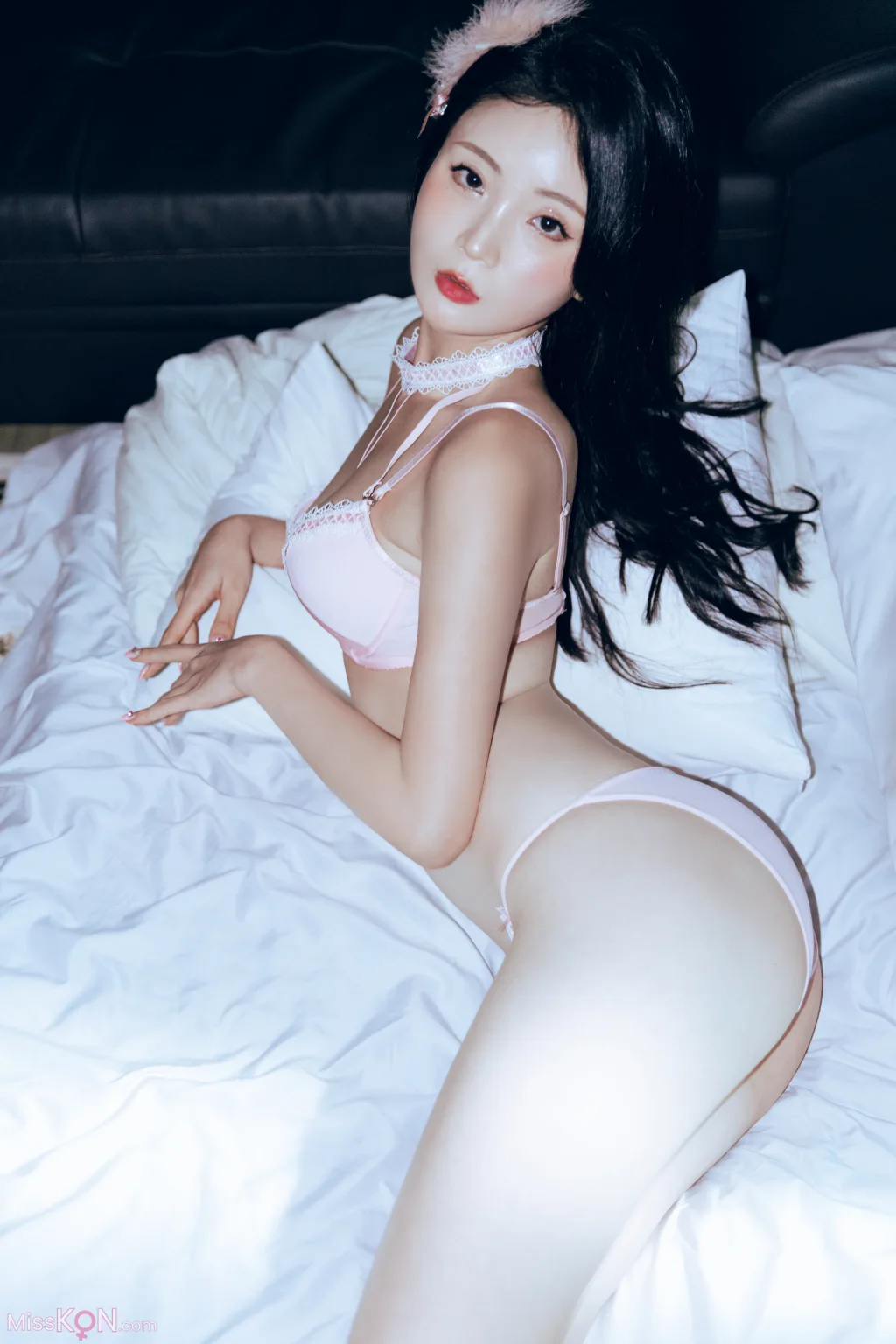 Hanseul: Black Swan (58 photos) – Page 2