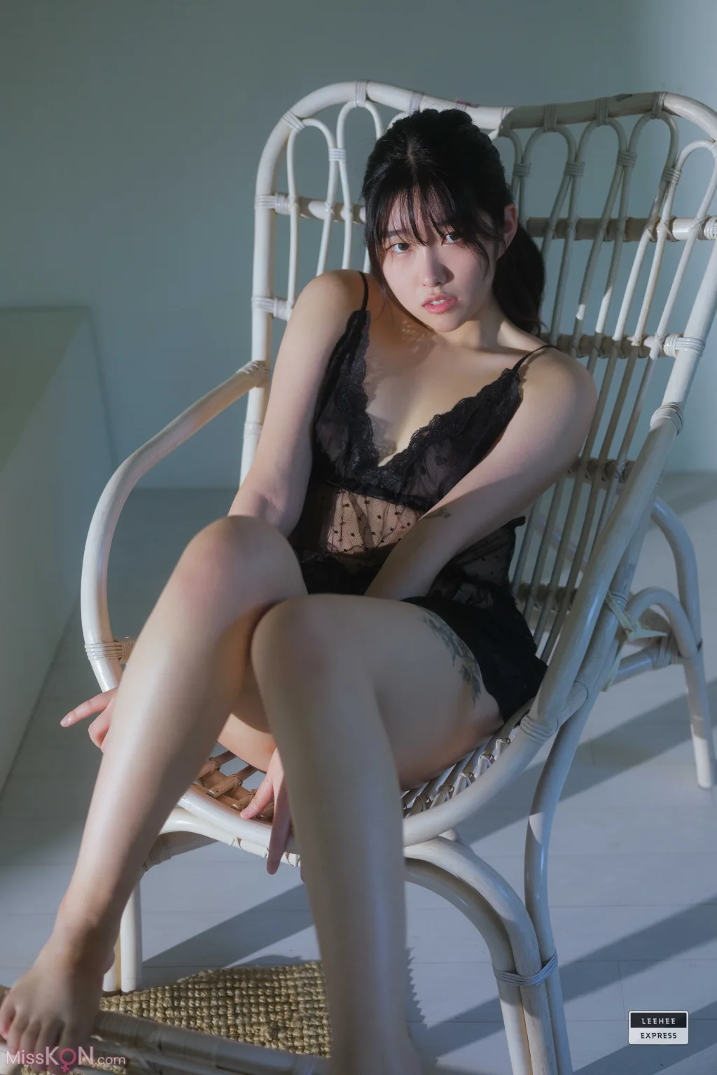 [LE] LEBE-209: Sonson (손손) (66 photos)