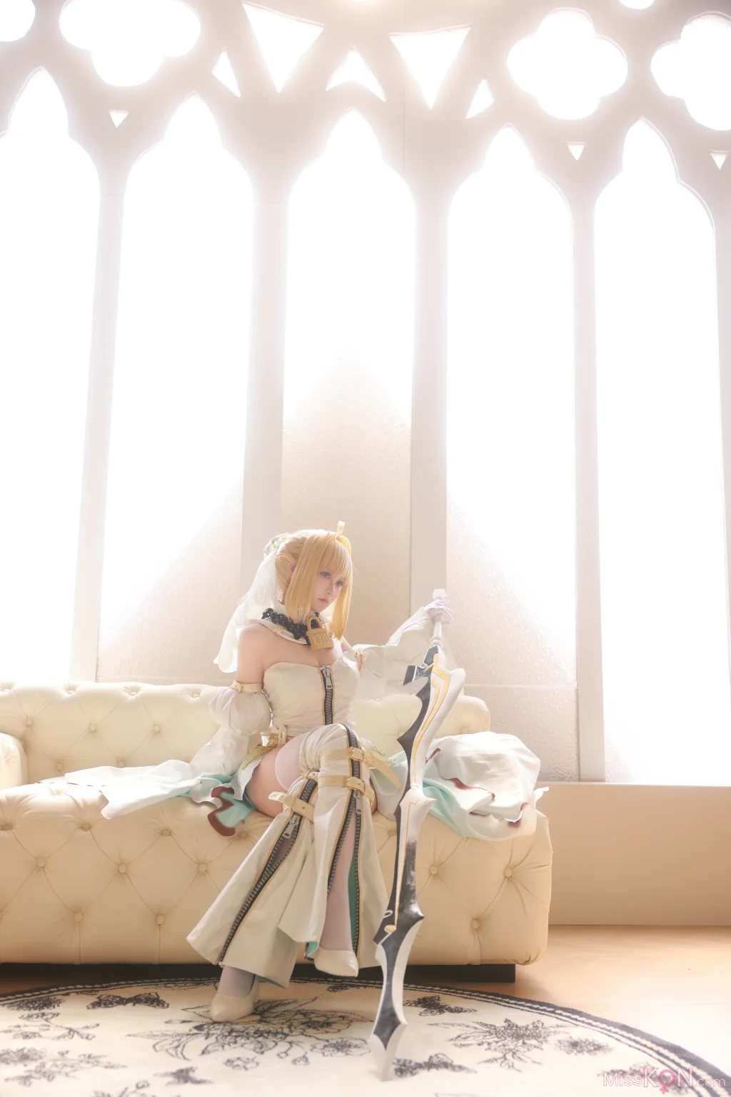 Coser@G44不会受伤: 尼禄花嫁 (43 photos)