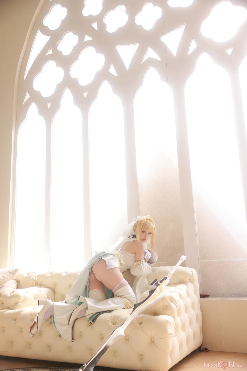 Coser@G44不会受伤: 尼禄花嫁 (43 photos)