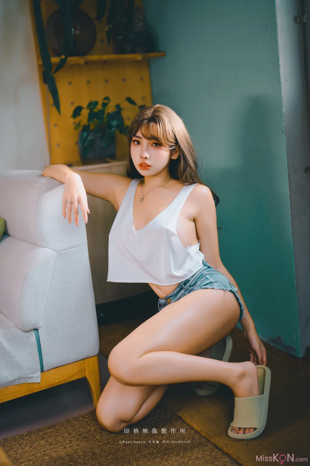 Coser@慕慕Momo: 新婚後不斷誘惑我的妻子 (57 photos) – Page 2