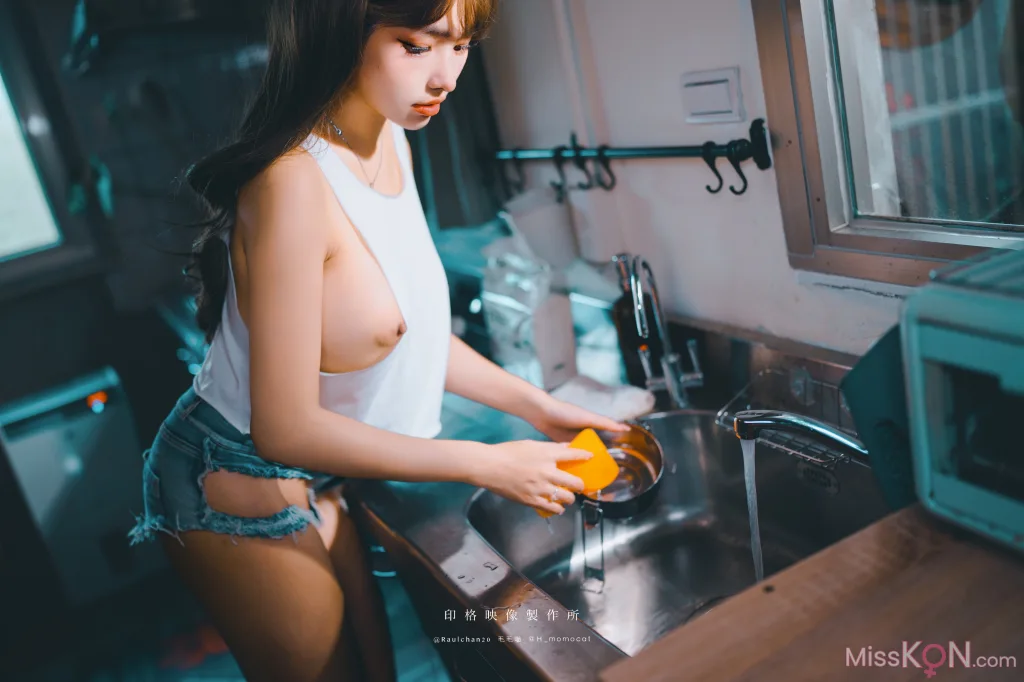 Coser@慕慕Momo: 新婚後不斷誘惑我的妻子 (57 photos) – Page 3