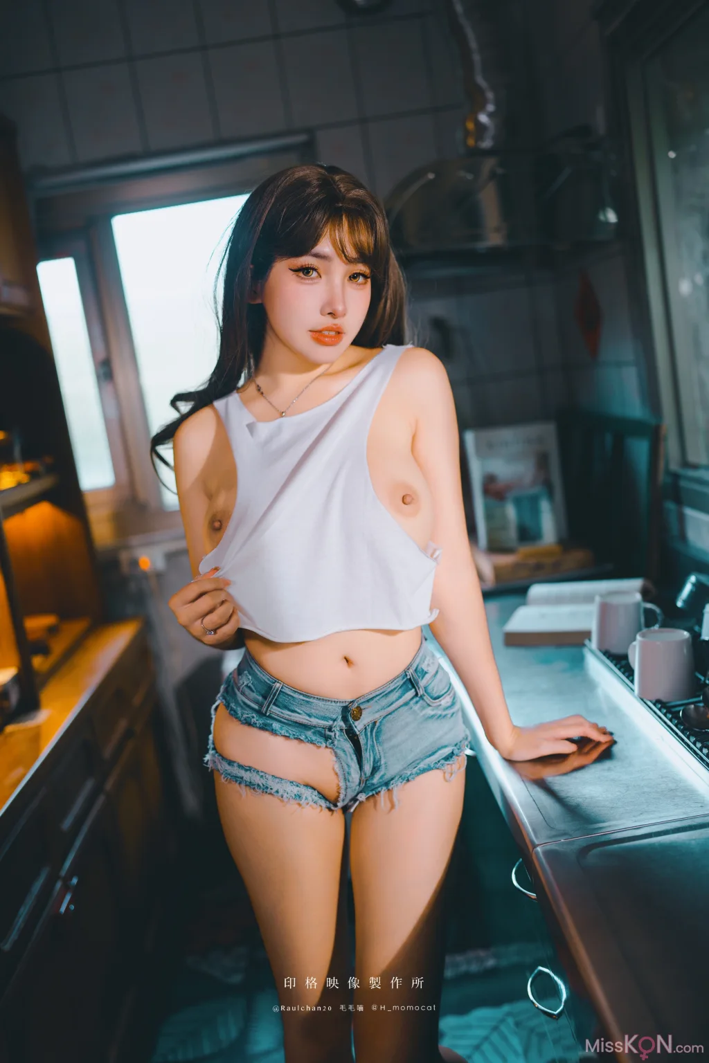Coser@慕慕Momo: 新婚後不斷誘惑我的妻子 (57 photos) – Page 4