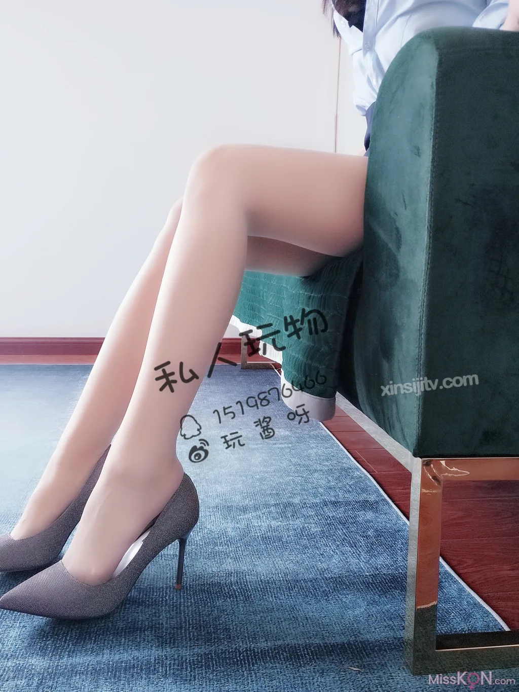 Coser@私人玩物: 熟透蜜桃腿控 (29 photos + 1 video)