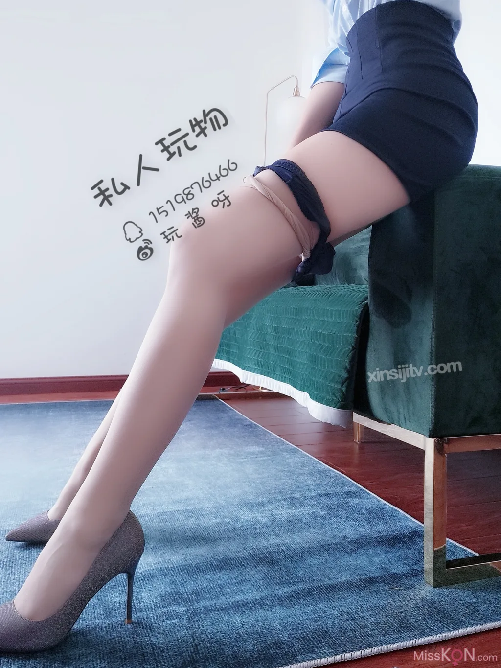 Coser@私人玩物: 熟透蜜桃腿控 (29 photos + 1 video)