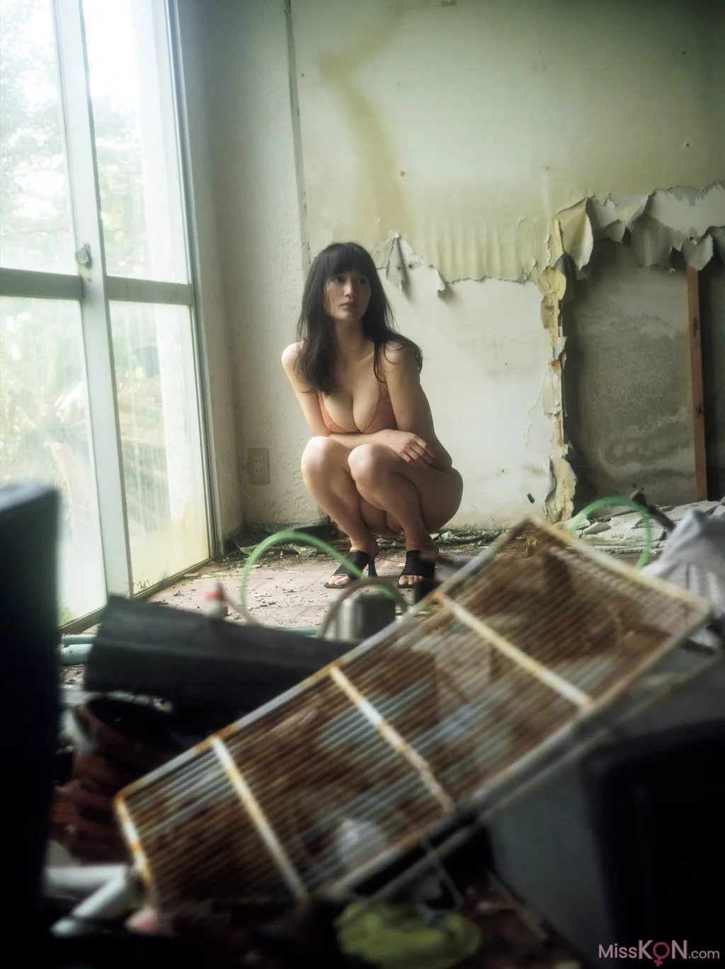 [JP] Arisa Deguchi (出口亞梨沙): 写真集 Ｅｓｓｅｎｃｅ (116 photos)