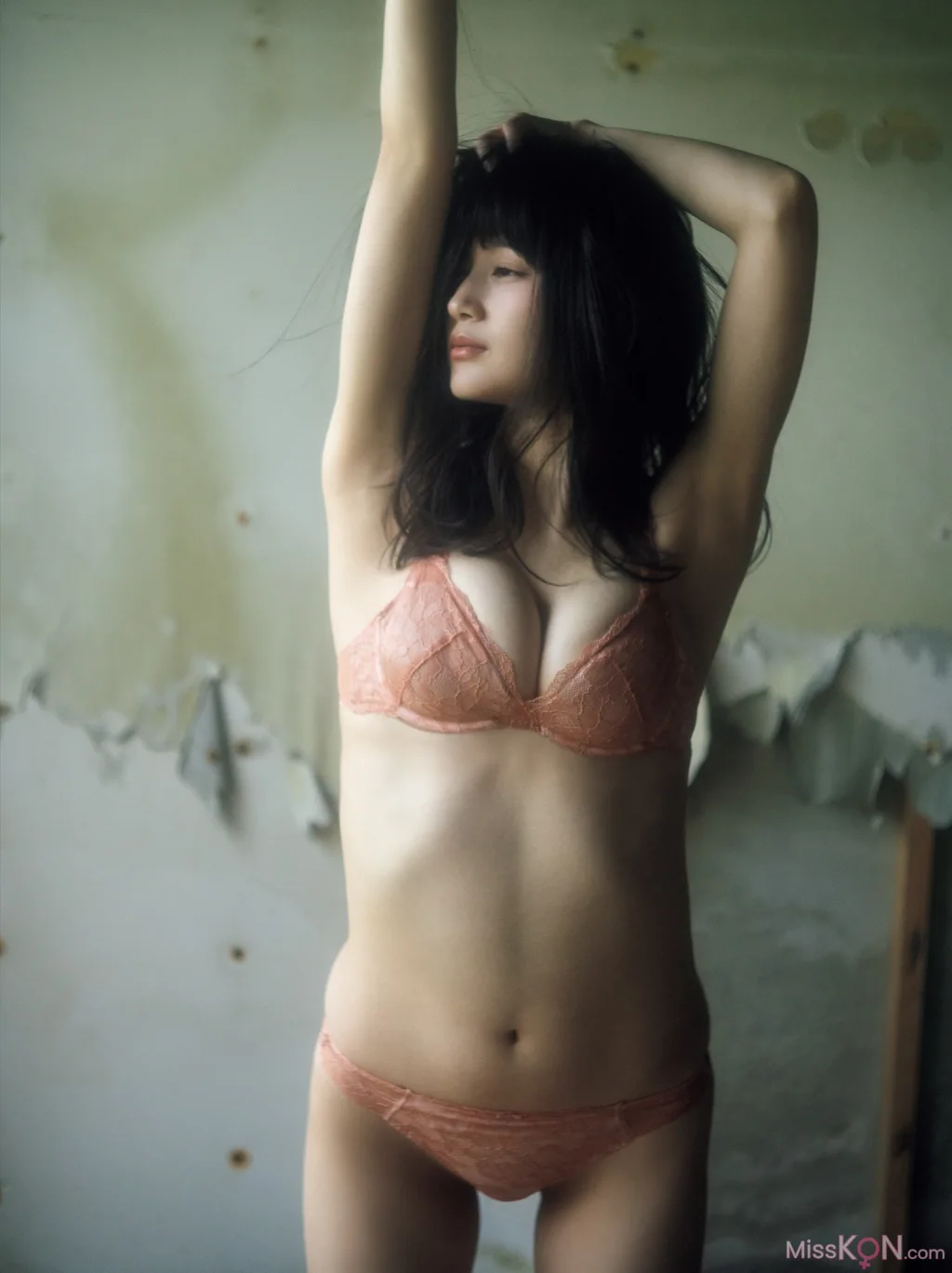 [JP] Arisa Deguchi (出口亞梨沙): 写真集 Ｅｓｓｅｎｃｅ (116 photos) – Page 2
