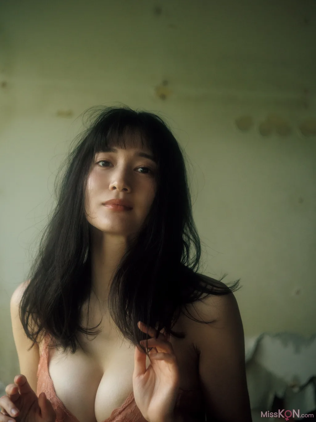 [JP] Arisa Deguchi (出口亞梨沙): 写真集 Ｅｓｓｅｎｃｅ (116 photos) – Page 3