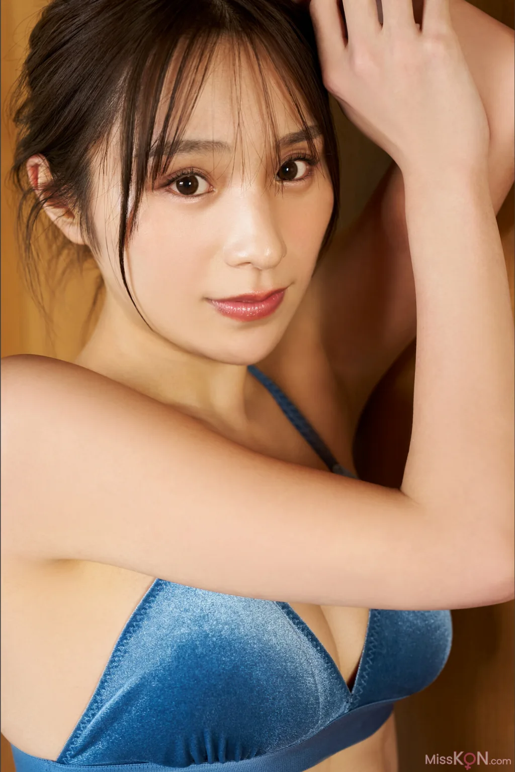 [JP] Ayaka Hidaritomo (左伴彩佳): Ｌｅｆｔ　ｖｏｌ．１　ＦＲＩＤＡＹデジタル写真集 (36 photos) – Page 3