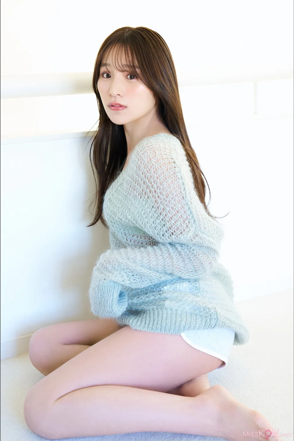 [JP] Ayaka Hidaritomo (左伴彩佳): Ｌｅｆｔ　ｖｏｌ．２　１００ページ豪華版　ＦＲＩＤＡＹデジタル写真集 (78 photos)
