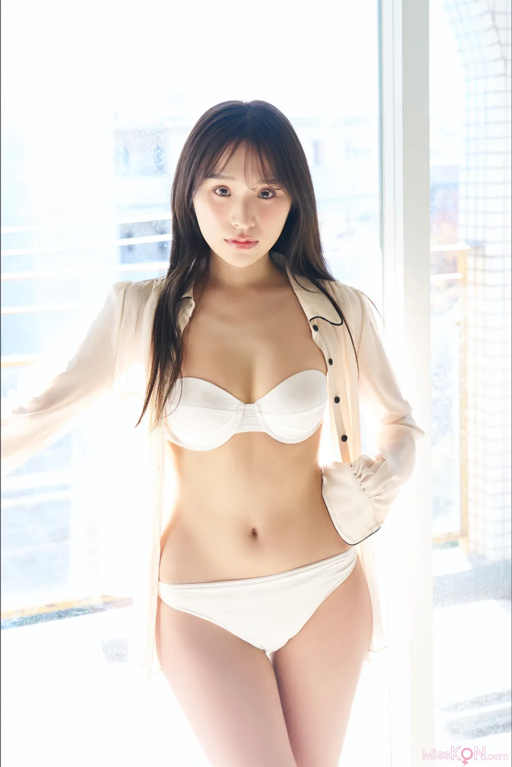 [JP] Ayaka Hidaritomo (左伴彩佳): Ｌｅｆｔ　ｖｏｌ．２　１００ページ豪華版　ＦＲＩＤＡＹデジタル写真集 (78 photos) – Page 3