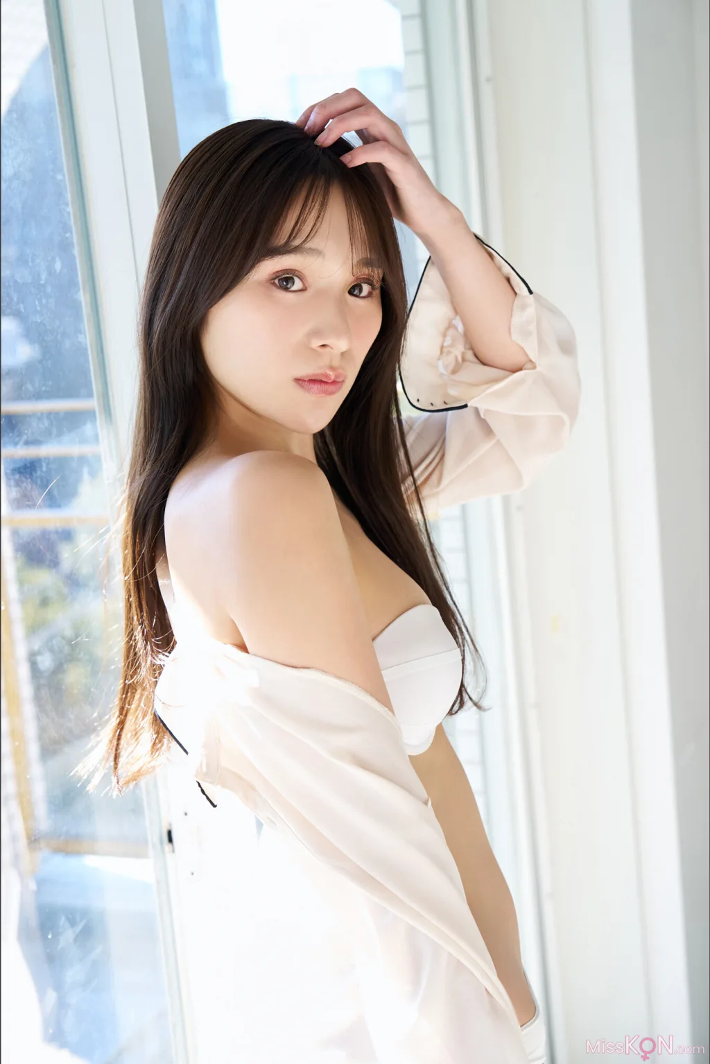 [JP] Ayaka Hidaritomo (左伴彩佳): Ｌｅｆｔ　ｖｏｌ．２　１００ページ豪華版　ＦＲＩＤＡＹデジタル写真集 (78 photos) – Page 3