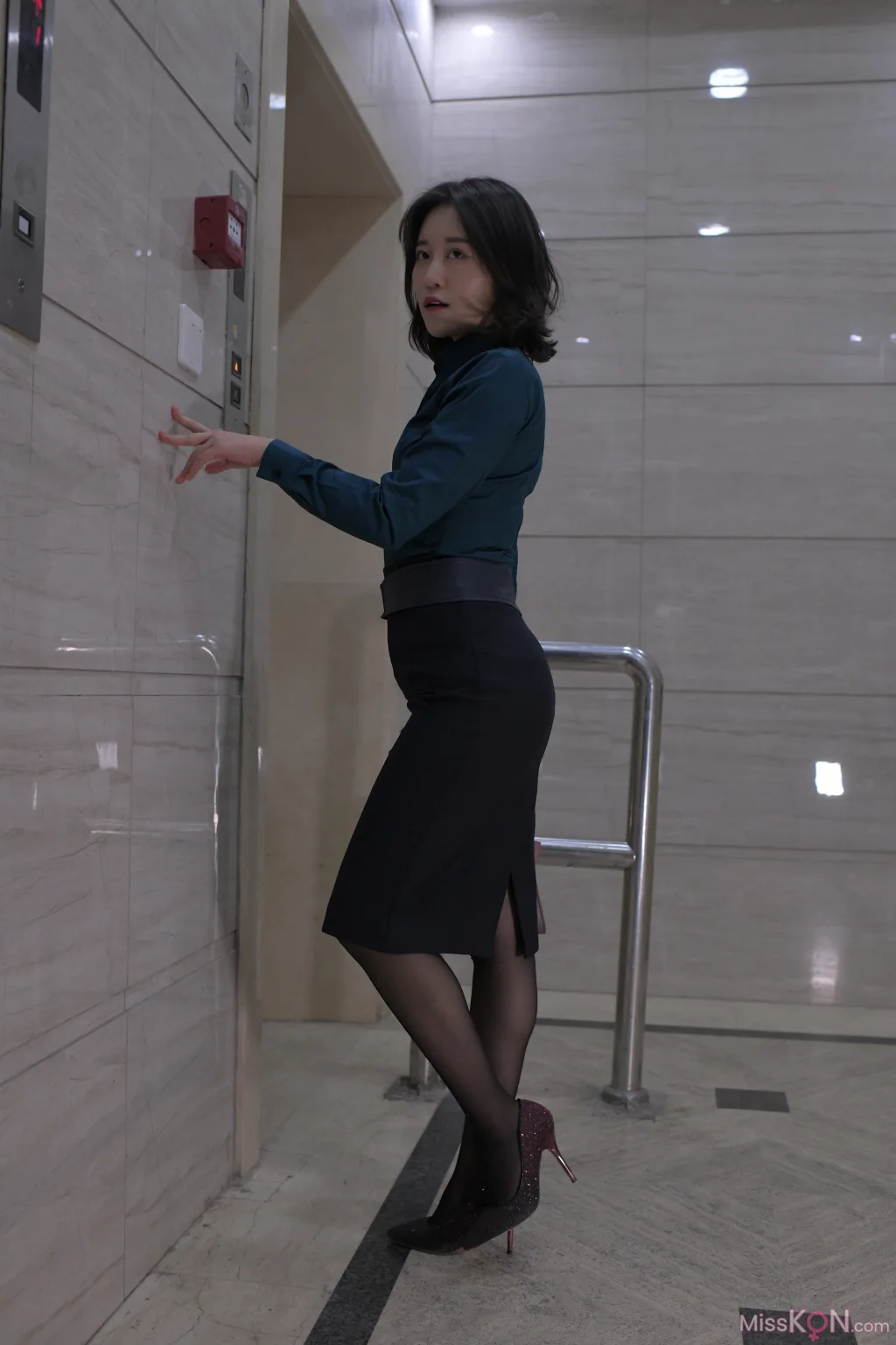 [精选街拍作品] MJ-015: 一个人生活 丝袜 短裙 (427 photos + 3 videos) – Page 2