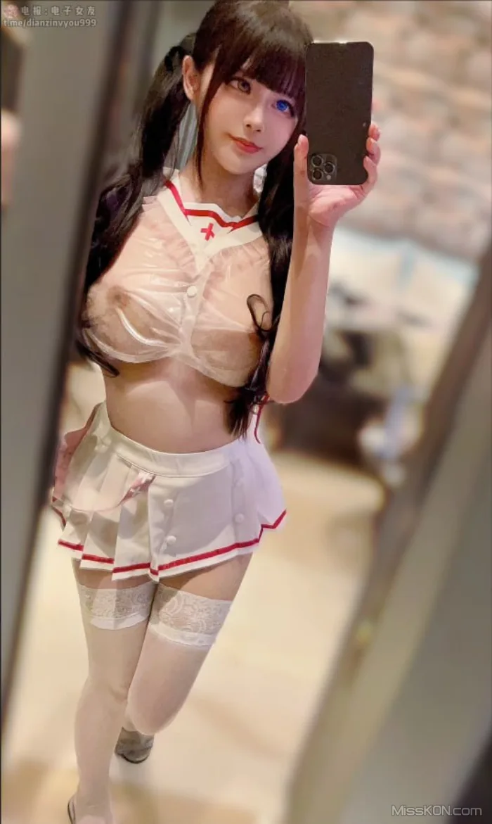 yunalu5211: 自购高价门槛 台湾最强豪乳福利姬 高颜涩涩写真 (133 photos + 39 videos) – Page 3