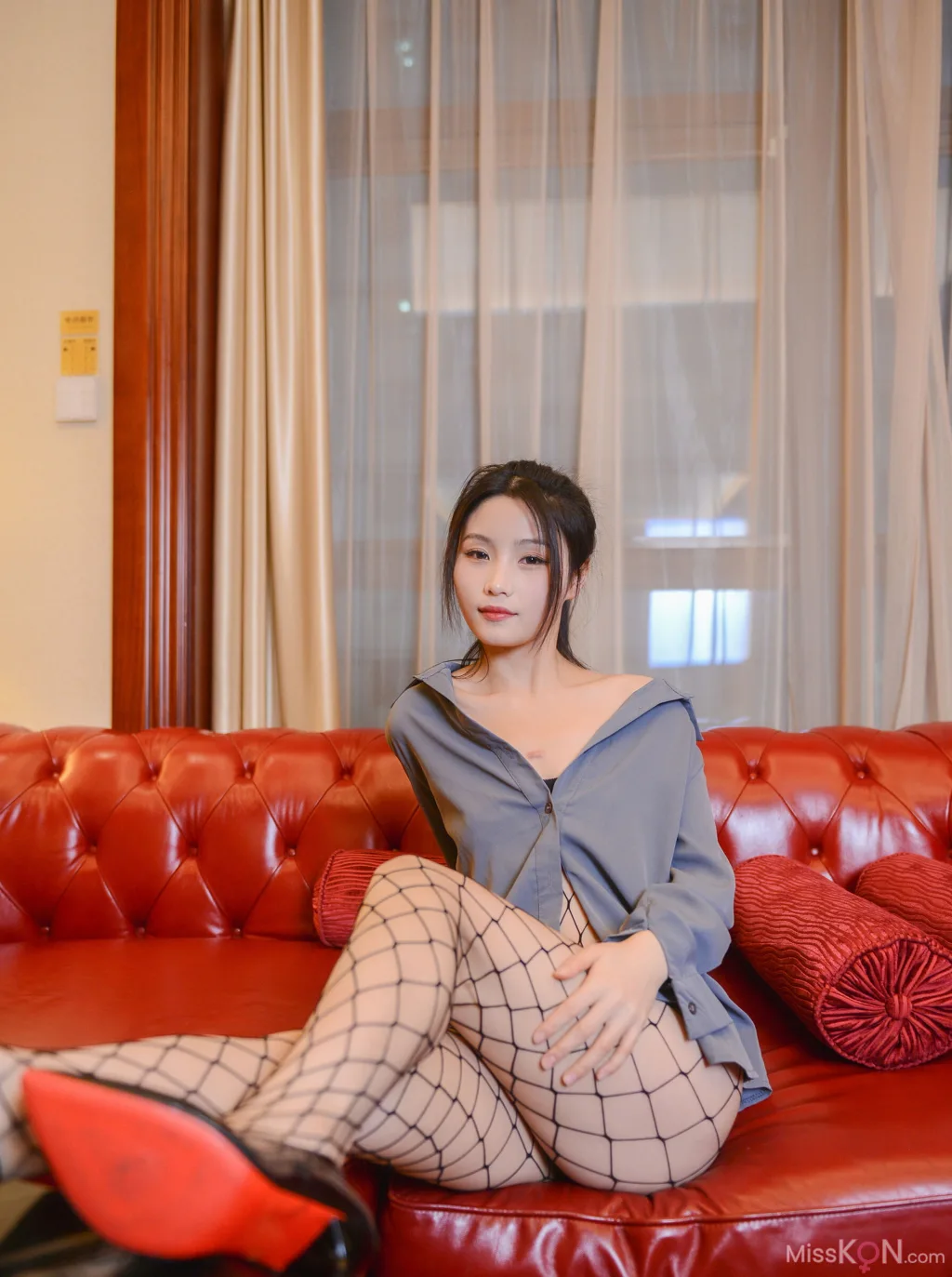 希希: PANS极品女神 网形情趣连体内全尺度 (30 photos + 1 video)