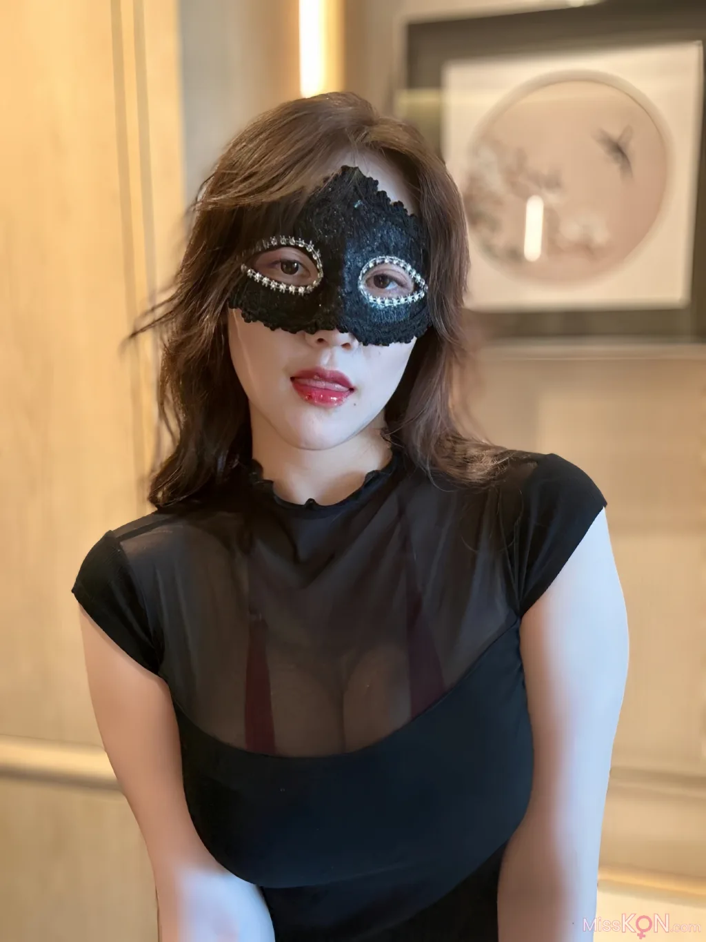 可可西yyy: 蒙面女侠红色包臀裙 (48 photos + 3 videos)