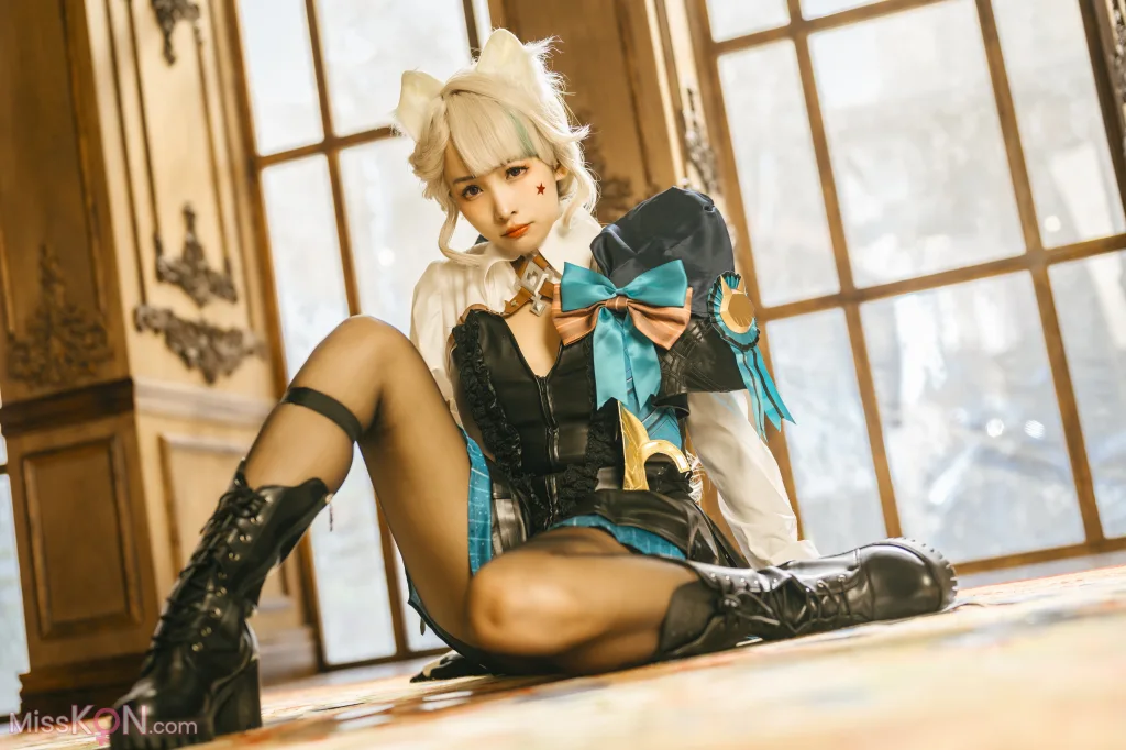 Coser@慕慕Momo: 原神 Genshin 琳妮特的色情魔術 室内 (56 photos)