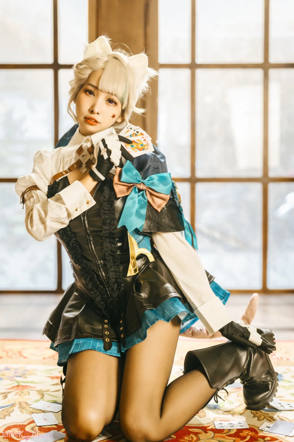 Coser@慕慕Momo: 原神 Genshin 琳妮特的色情魔術 室内 (56 photos)
