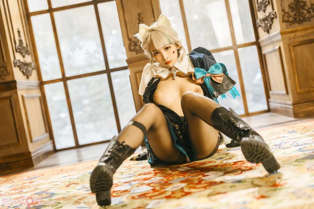 Coser@慕慕Momo: 原神 Genshin 琳妮特的色情魔術 室内 (56 photos)