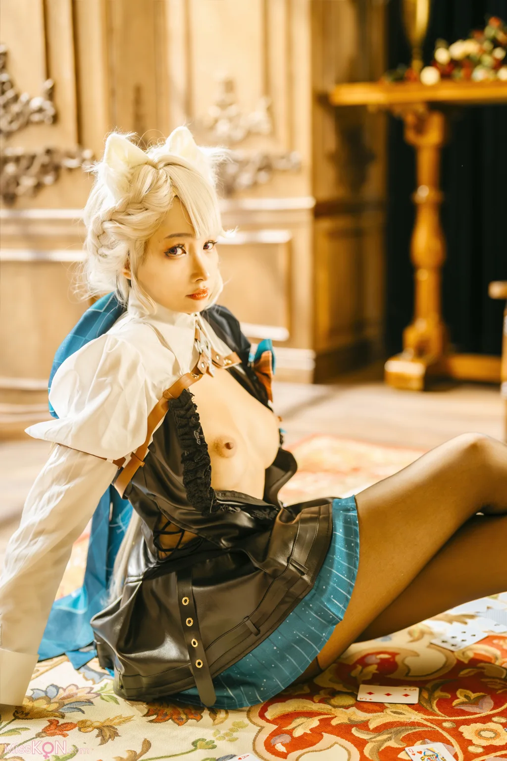 Coser@慕慕Momo: 原神 Genshin 琳妮特的色情魔術 室内 (56 photos)