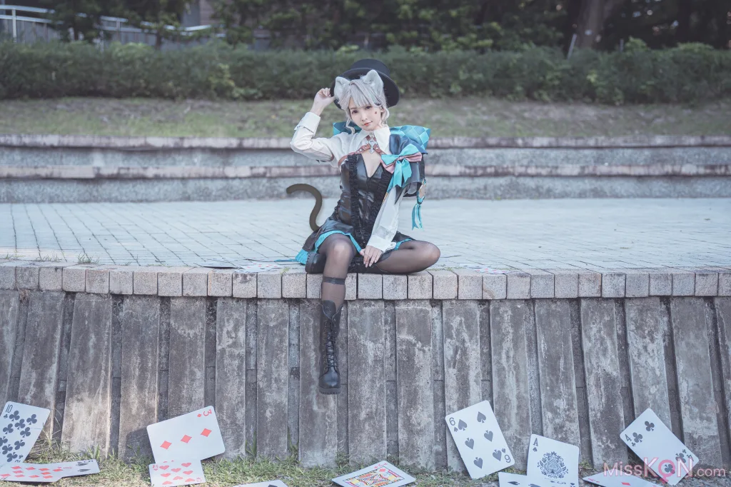 Coser@慕慕Momo: 原神 Genshin 琳妮特的色情魔術 室外 (34 photos)