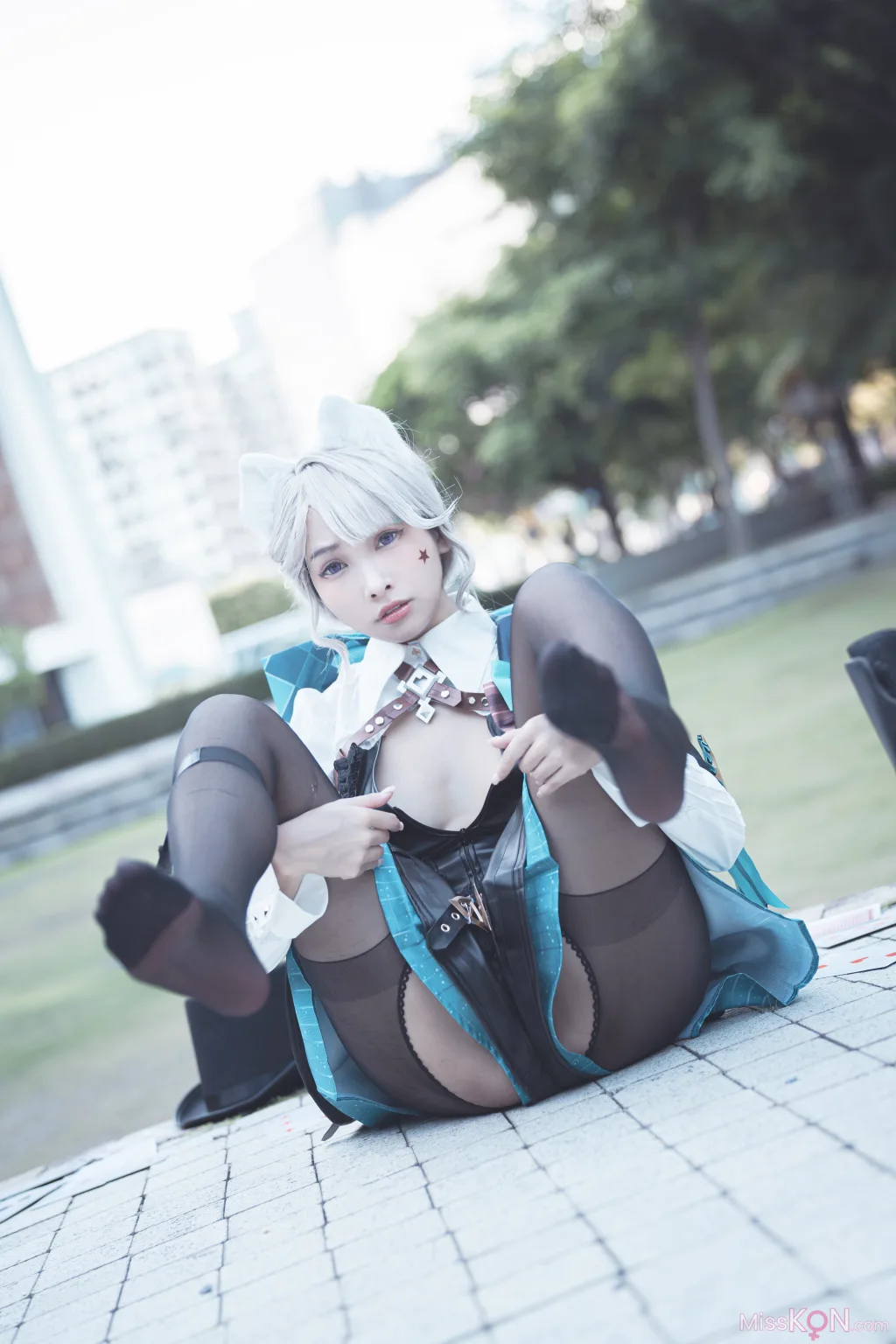 Coser@慕慕Momo: 原神 Genshin 琳妮特的色情魔術 室外 (34 photos) – Page 2