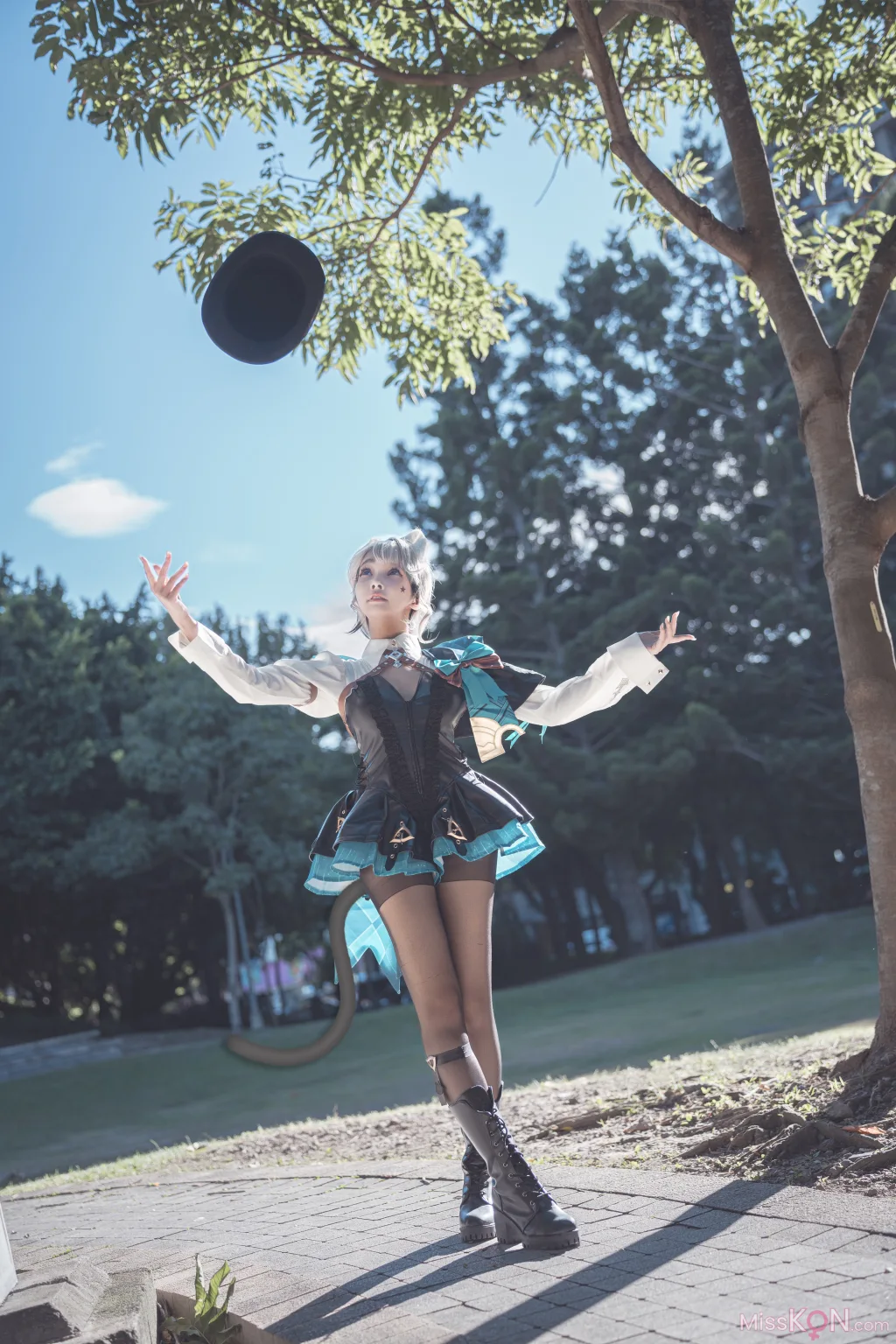 Coser@慕慕Momo: 原神 Genshin 琳妮特的色情魔術 室外 (34 photos) – Page 3
