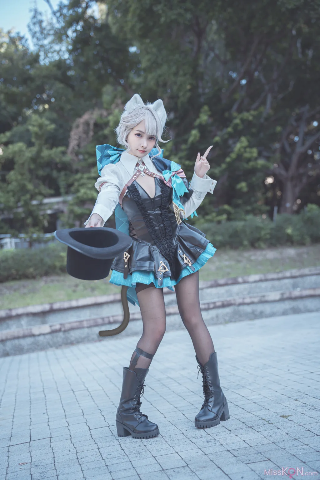 Coser@慕慕Momo: 原神 Genshin 琳妮特的色情魔術 室外 (34 photos) – Page 3