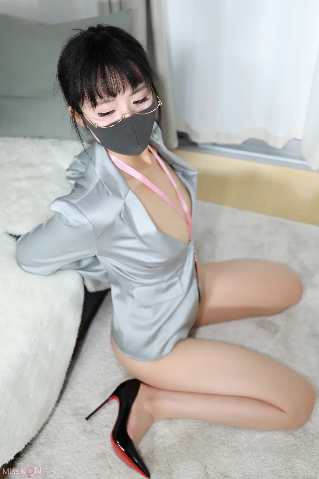 李佳: OL (54 photos) – Page 2
