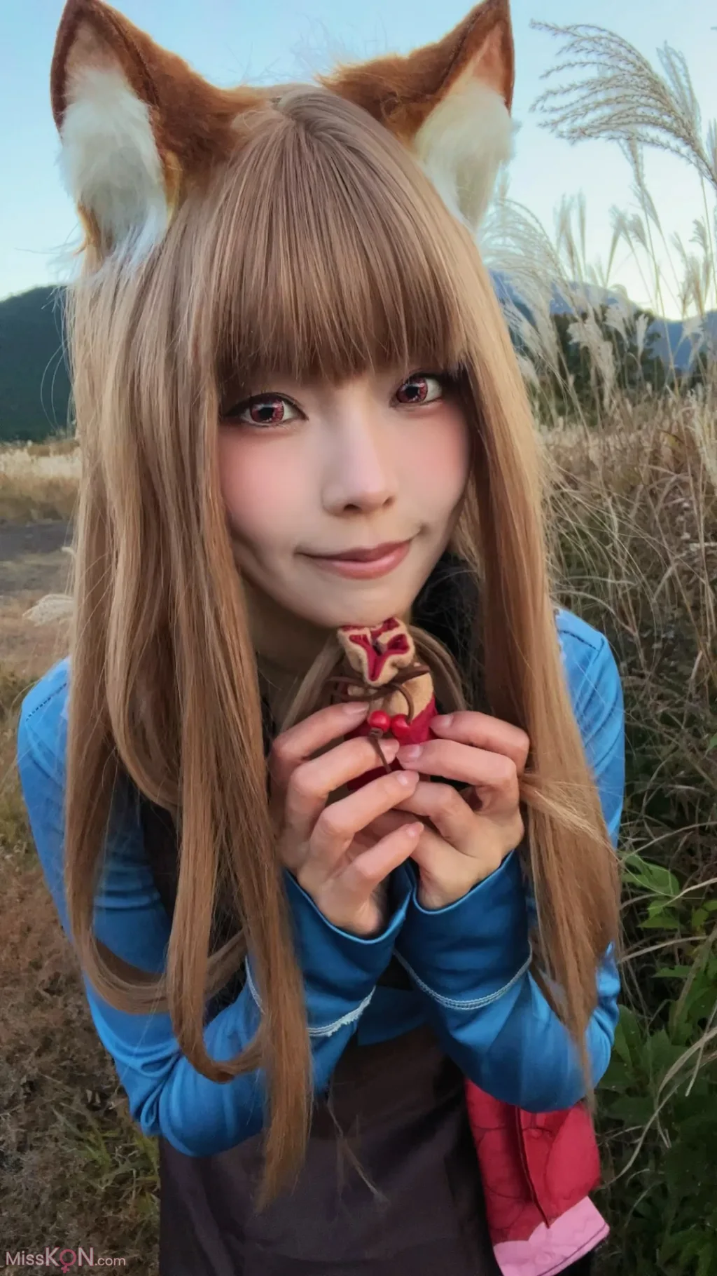 Coser@Ely_eee (ElyEE子): Soft Glow 狼與暖陽 (52 photos + 1 video)