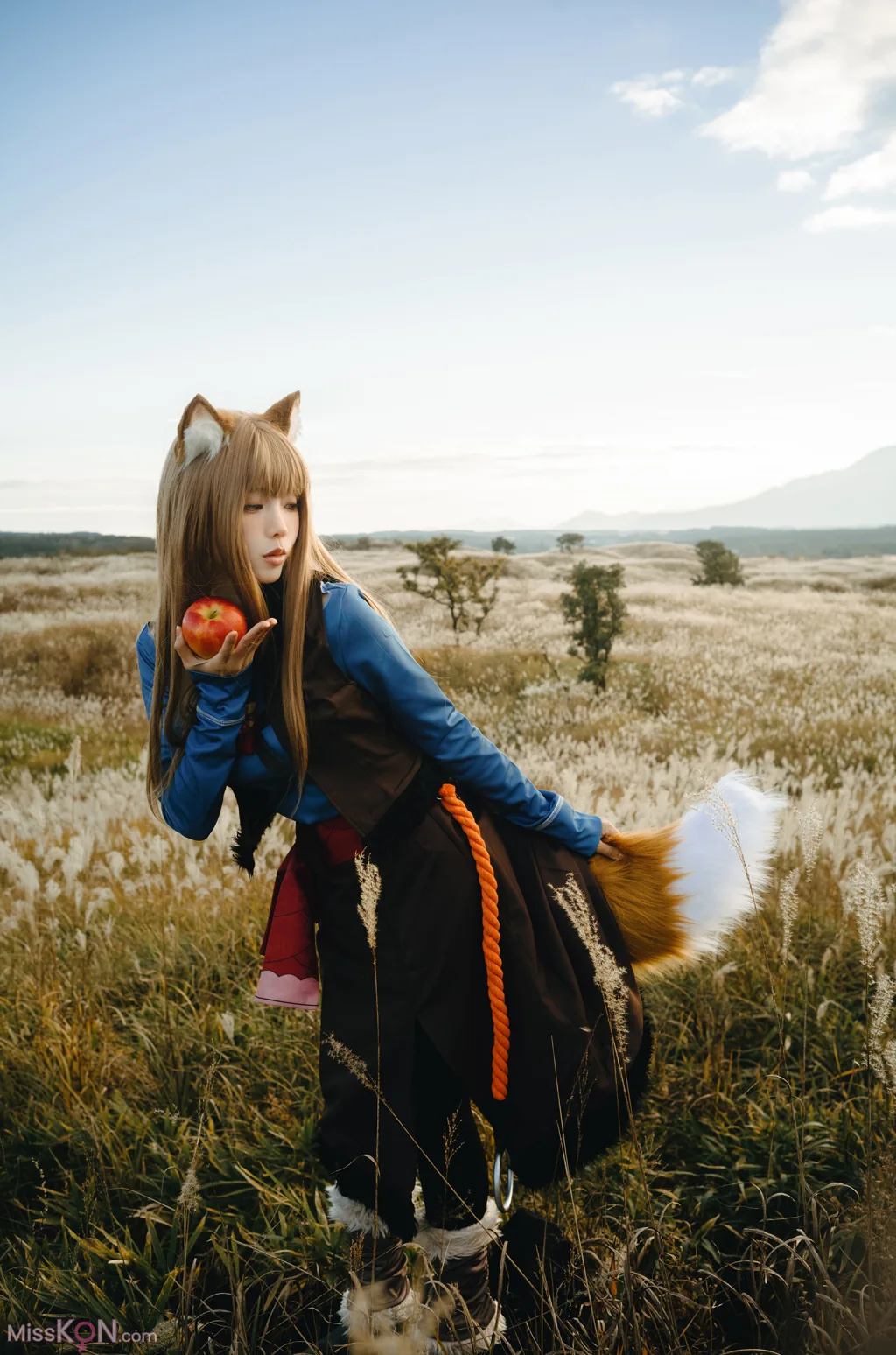 Coser@Ely_eee (ElyEE子): Soft Glow 狼與暖陽 (52 photos + 1 video)