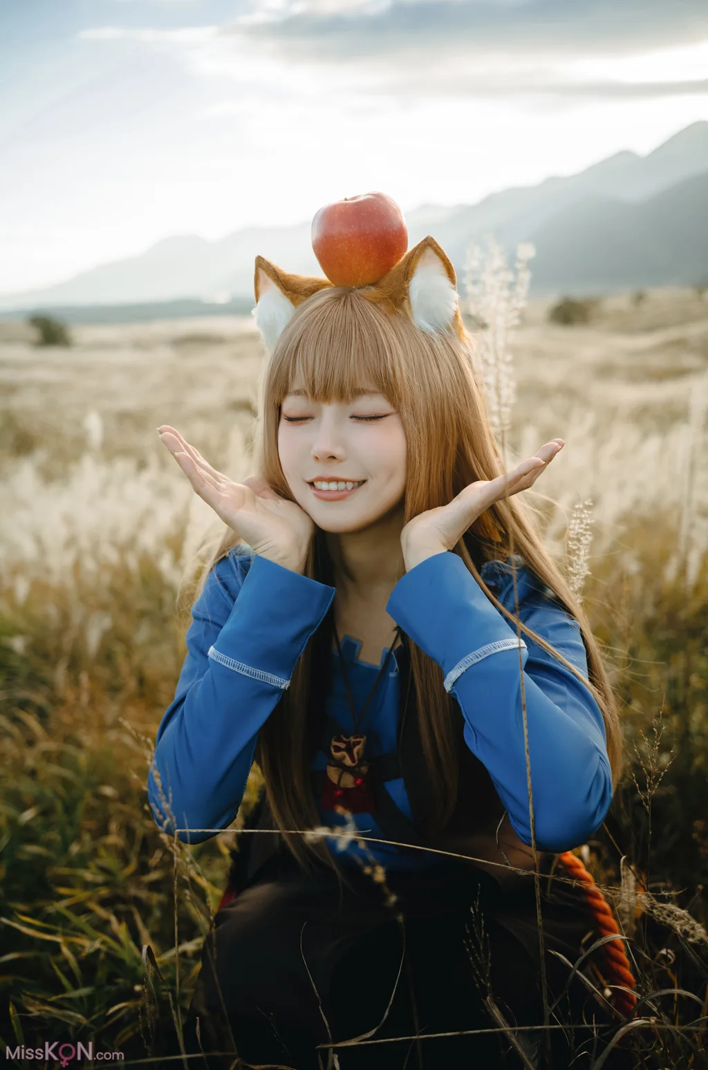 Coser@Ely_eee (ElyEE子): Soft Glow 狼與暖陽 (52 photos + 1 video) – Page 2