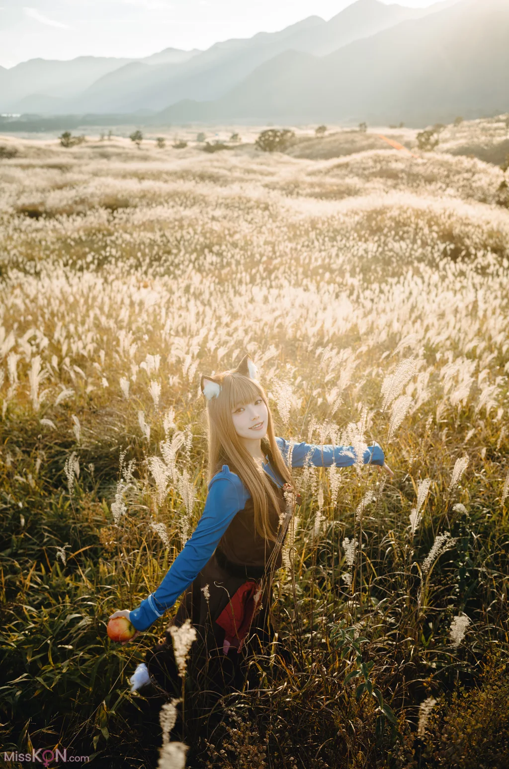 Coser@Ely_eee (ElyEE子): Soft Glow 狼與暖陽 (52 photos + 1 video) – Page 2