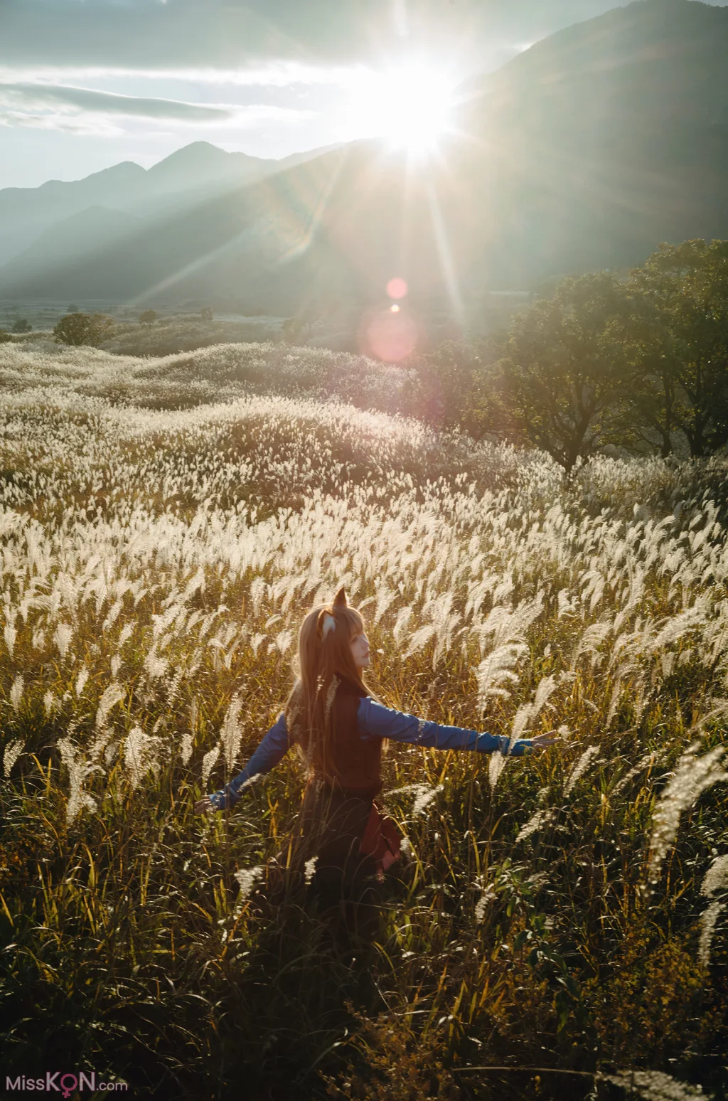 Coser@Ely_eee (ElyEE子): Soft Glow 狼與暖陽 (52 photos + 1 video) – Page 2