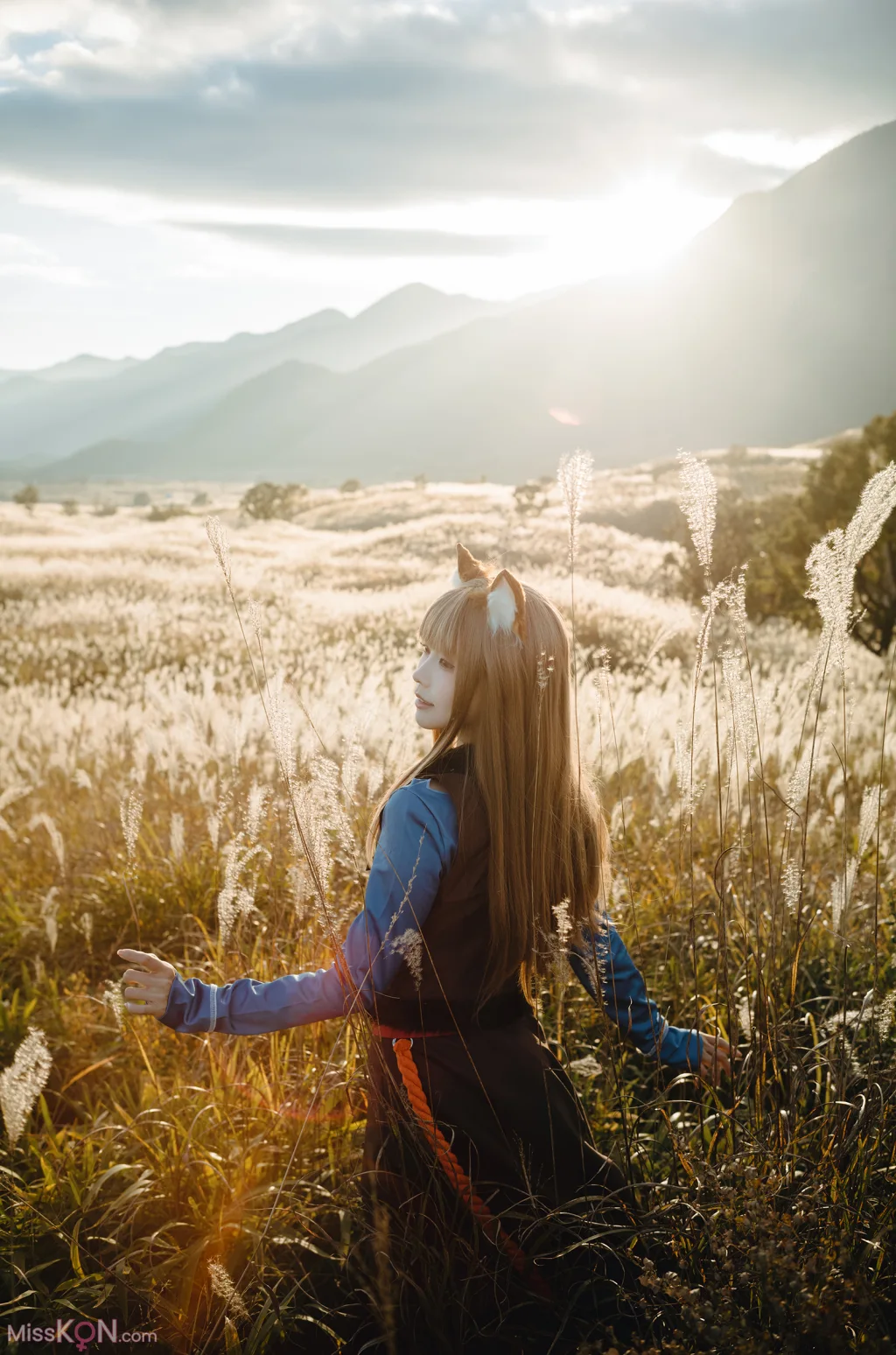 Coser@Ely_eee (ElyEE子): Soft Glow 狼與暖陽 (52 photos + 1 video) – Page 2
