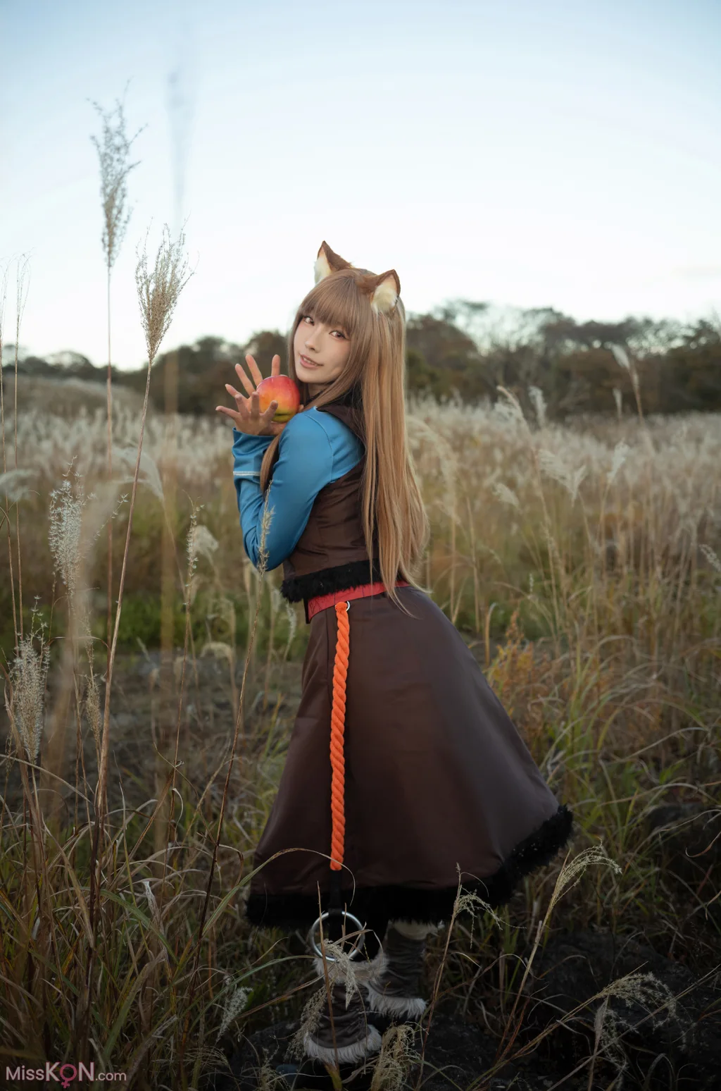 Coser@Ely_eee (ElyEE子): Soft Glow 狼與暖陽 (52 photos + 1 video) – Page 2