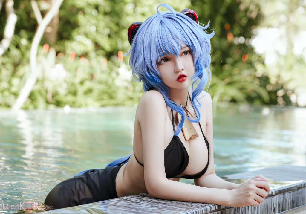Coser@Potato Godzilla: Ganyu Bikini (15 photos)