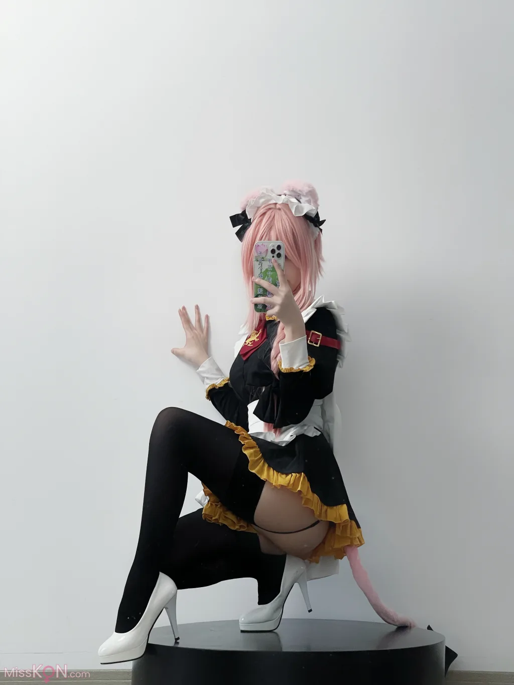 Coser@幼愛Youmeko: 阿斯托尔福女仆 (56 photos) – Page 2