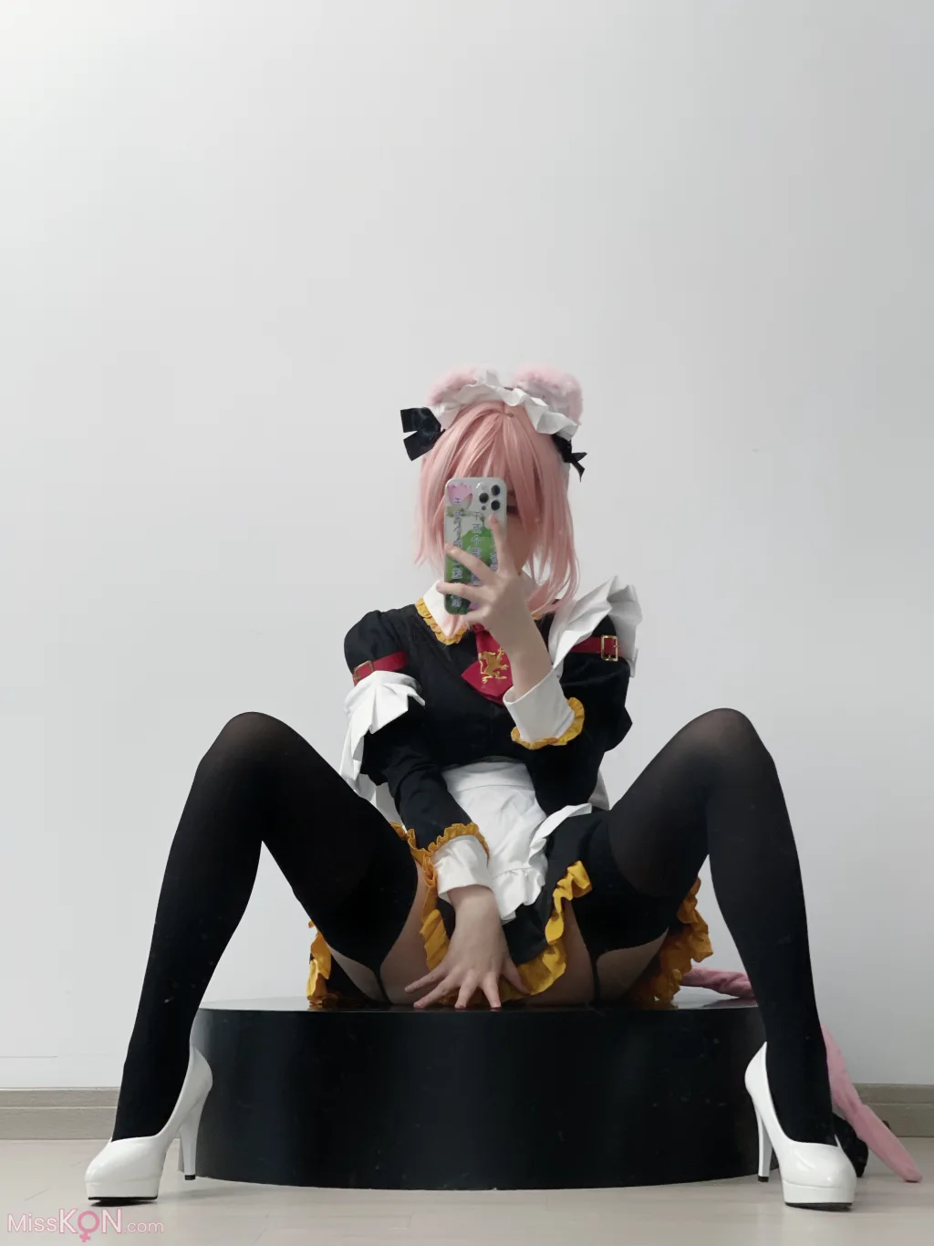 Coser@幼愛Youmeko: 阿斯托尔福女仆 (56 photos) – Page 3