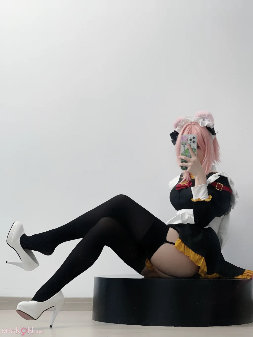 Coser@幼愛Youmeko: 阿斯托尔福女仆 (56 photos) – Page 3