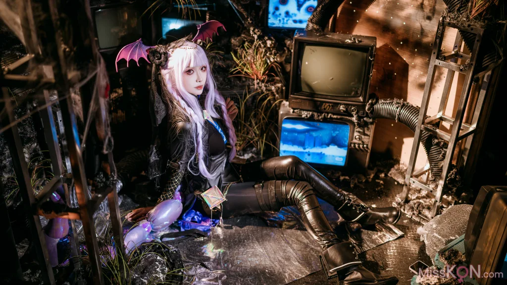 Coser@源纱希喵喵喵: 狮蝎 (23 photos)